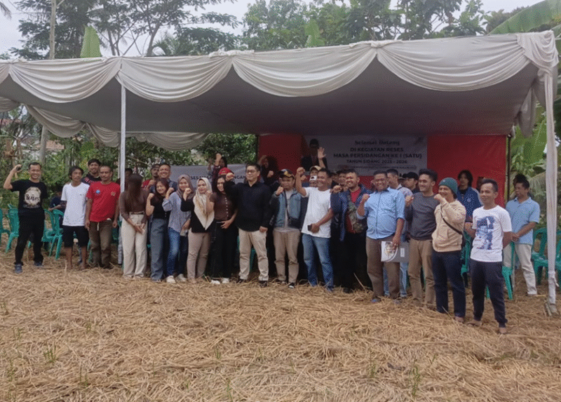Teks Photo : Kegiatan Reses Anggota DPRD Kota Sukabumi Dede Furkon