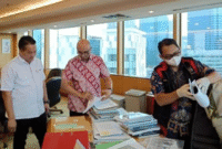 Caption: Kejati DKI Jakarta Saat Melakukan Penggeledahan 3 Lokasi Kasus Dugaan Korupsi Pembiayaan Proyek Pengembangan Tanah Technopark oleh PT. Hutama Karya Tahun 2018-2020. (Foto: Arsip Kejagung)