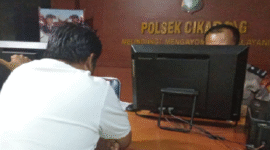 Photo: Idris Sardi Siregar Saat Buat Laporan ke Polsek Cikarang Utara 
