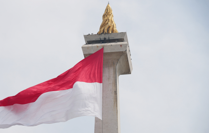 Photo: Bendera Merah Putih Berkibar di Monas