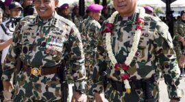 Photo: Panglima TNI Jenderal TNI Agus Subiyanto (Kanan)