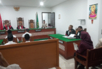 Photo: Kuasa Hukum 6 Terdakwa, Agus Budino, SH dan Amir Mahmud, SH 