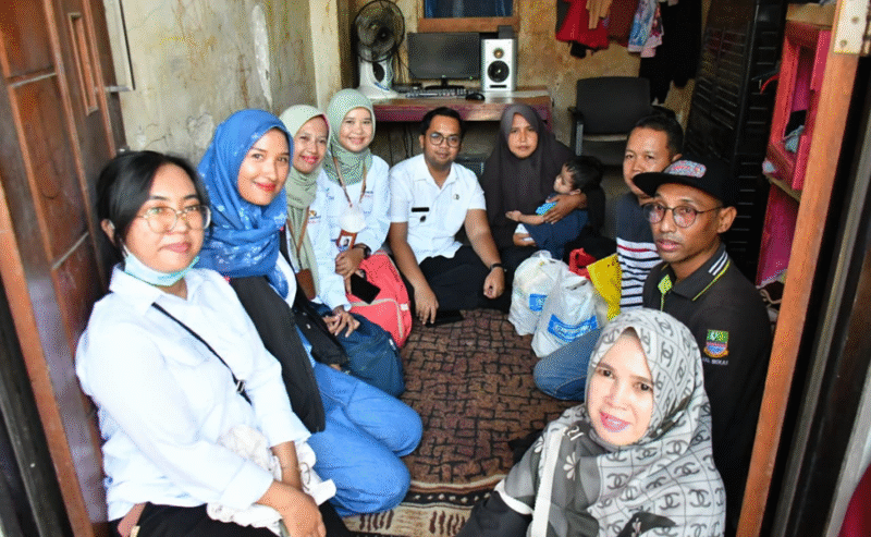 Photo: Lurah Kebalen Andika Journalisandi, S.STP, MAP Kunjungi Bayi Penderita Hydrochepallus
