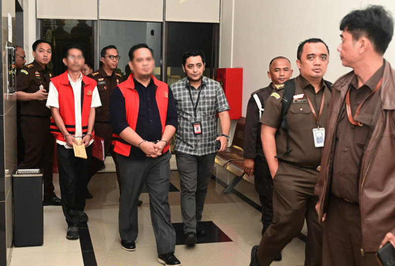 Photo: Dua Tersangka RAS dan S Ketika Digiring Untuk ke Rutan 