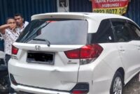 Photo: Mobil operasional Pondok Pesantren asal Purwakarta yang dibetot matel di Kota Bekasi 