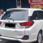 Photo: Mobil operasional Pondok Pesantren asal Purwakarta yang dibetot matel di Kota Bekasi 