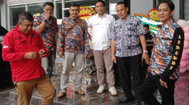 Photo: Unggul Sitorus (YBH-PAI), Andri (Jarlab GMBI), Delvin Chaniago (Wakil Ketua LSM GMBI Kota Bekasi, Amran (Anggota Polres Metro Bekasi Kota), Indra Sukma (Owner Matafakta) dan Cepi Firmansyah (Kadiv Investigasi LSM GMBI Kota Bekasi)