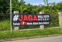 Photo: Spanduk yang beredar dikalangan group whatsapp
