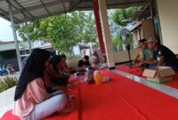 Photo: Ketua RT 001, Padmono Saat Menggelar Rapat KATAR