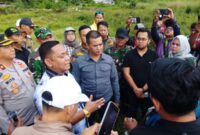 Photo: Plt Bupati Bekasi Asep Surya Atmaja Sidak TPS Liar di Kebalen Minggu 29 Desember 2025