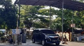 Photo: Pintu Parkiran Ruko Central Niaga Kalimalang