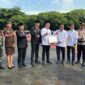 Photo: Disaksikan Walikota Bekasi, Tri Adhianto Saat Dirut PTMP Kota Bekasi Mengumumkan Pelunasan Hutang ke DAMRI Saat Apel Pagi di Plasa Pemerintah Kota Bekasi