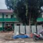 Photo: Proyek bangunan SDN Ciketing Udik III Kota Bekasi yang belum rampung