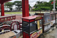 Teks Photo : Penertiban Lapak PKL Di Area Lapang Merdeka Kota Sukabumi