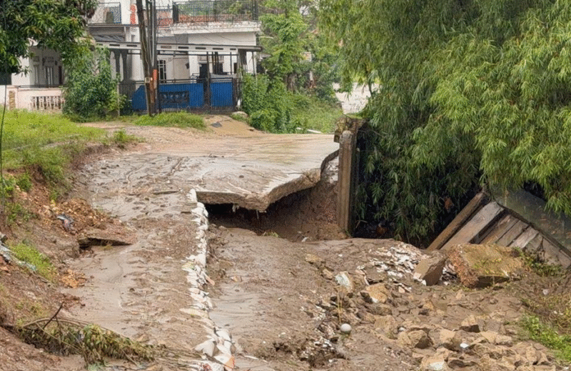 Jalan Ranca Iga Kabupaten Bekasi Jawa Barat  