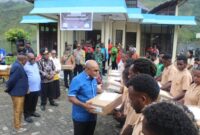 Pelajar di Kabupaten Puncak Jaya Papua Dapat Laptop Gratis