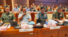 Photo: Rapat Kerja Komisi I DPR RI