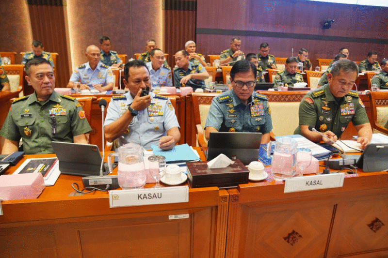 Photo: Rapat Kerja Komisi I DPR RI