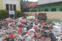 Photo: Sampah yang dikirim ke Kelurahan Kebalen, Kecamatan Babelan, Kabupaten Bekasi