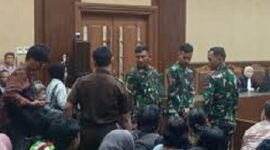 Photo: Prajurit TNI Diruang Persidangan PN Jakarta Pusat