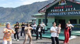 Ibu Persit Kodim 1714 Puncak Jaya