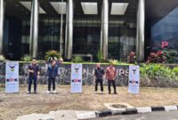 MAKI Kirimkan 5 Banner Penghargaan Kepada KPK Terkait Pengalihan Tahanan Rumah Yaqub Cholil Qoumas