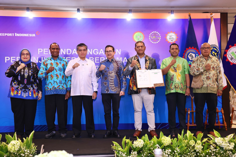 Penandatanganan Perjanjian Kerja Bersama ke-XXIV Periode 2026–2028 Antara Manajemen PT. Freeport Indonesia (PTFI) dan tiga serikat pekerja di Jakarta.