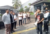 Teks Photo: Koordinator AMPH, Akmal Fajriansyah Saat Berorasi