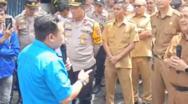 Teks Photo: KNPI Kota Sukabumi Kubu Tantan Saat Datangi Kantor Disporapar Kota Sukabumi