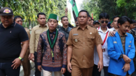 Photo: Plt Bupati Bekasi, Dr. Asep Surya Atmaja Bersama Para Mahasiswa