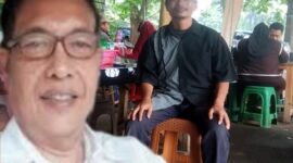 Photo: Ketua LBH Tombak Keadilan Rakyat (TKR), Agus Budiono Bersama Korban Pengeroyokan, Khusni Hartomo