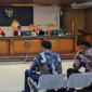 Photo: Kabid PSDA, Agung Mulya Dengan Kepala UPTD, Hasri Saat Saksi di Pengadilan Tipikor Bandung