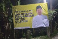 Photo: Banner Kepala Desa Ciledug, Setu, Kabupaten Bekasi Aktif, Iing Solihin, A.MD Sudah Terpampang Disetiap Sudut Desa