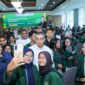 Menaker Yassierli Saat Memberikan Kuliah Umum bertema “Menyiapkan SDM Unggul Masa Depan” di Universitas Sumatera Utara (USU), Rabu 8 Juli 2026.