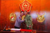 Photo: Panglima TNI Jenderal TNI, Agus Subiyanto Terima Kunjungan Silaturahmi, Kapolri Jenderal Polisi Listyo Sigit Prabowo.