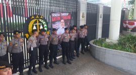 Photo: Massa Aksi Desak Kejagung Ambil Alih Kasus Anton Timbang