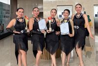 Photo: Erica Damayanti, Chairnoor M. Andrenny, Meike Christine, Imas Kodriah dan Devvny Holyanna.
