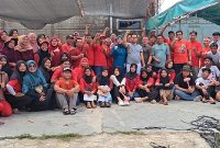 Photo: Lurah Kebalen, Andika Journalisanda, S.STP, M.A.P bersama istri, Chika Salsabila, S.Tr.IP Bersama Warga dan Jajaran Pengurus RT 001 RW 024, Perumahan Villa Gading Harapan (VGH) Kebalen, Kecamatan Babelan, Kabupaten Bekasi, Jawa Barat.