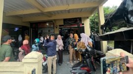 Teks Photo: Sejumlah Guru Datangi Polsek Sukaraja Polres Sukabumi Kota