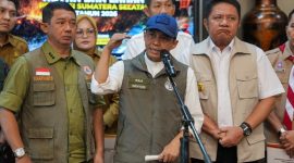 Photo: Menhut Raja Antoni