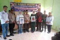Photo: Nomor Urut 1, Neng Ajeng Frisca dan Nomor Urut 2, Neng Putri Nurul Fajar