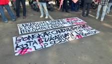 Teks Photo: DPC Gerakan Mahasiswa Nasional Indonesia (GMNI) Sukabumi Raya Saat Melakukan UNRAS