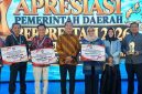 Photo: NTB meraih Terbaik I Kategori Implementasi Program 3 Juta Rumah, Terbaik II Kategori Akses Pendidikan dan Pelayanan Pendidikan serta Terbaik II Kategori Pengolahan Sampah dan Lingkungan Asri. 