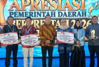 Photo: NTB meraih Terbaik I Kategori Implementasi Program 3 Juta Rumah, Terbaik II Kategori Akses Pendidikan dan Pelayanan Pendidikan serta Terbaik II Kategori Pengolahan Sampah dan Lingkungan Asri. 