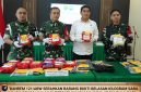 Photo: Danrem 121-Abw Brigjen TNI Purnomosidi, SIP, MAP, M.Han Serahkan Barang Bukti Narkotika ke Kepala BNNP Kalbar, Brigjen Pol. Totok Lisdiarto, SIK, SH, MH. 