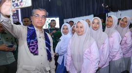 Photo: Menaker, Yassierli Diacara Grand Opening Albacadabra di SMA Pesantren Unggul Al Bayan, Sukabumi, Senin 12 Oktober 2026.